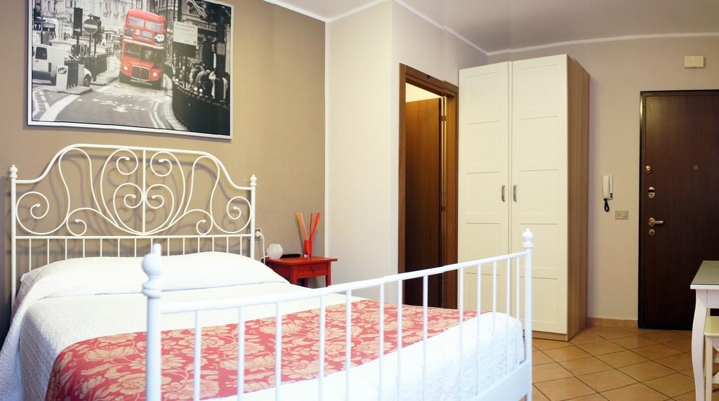 Alexander Rooms Tirano Camera foto